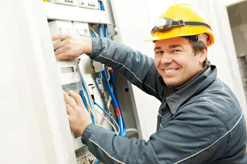Ustanovka elektroschetchika 24